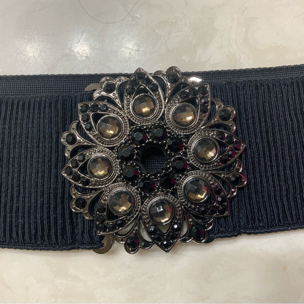 EUC Chico’s Ornate Embellished Black Stretch Belt, Large or possibly Extra Large
